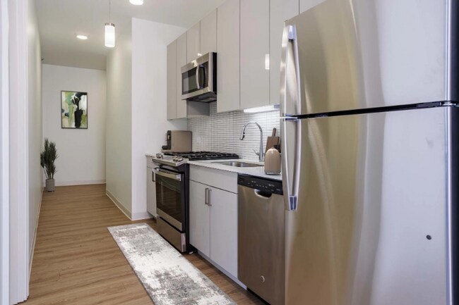 Foto del edificio - 310 S Green St