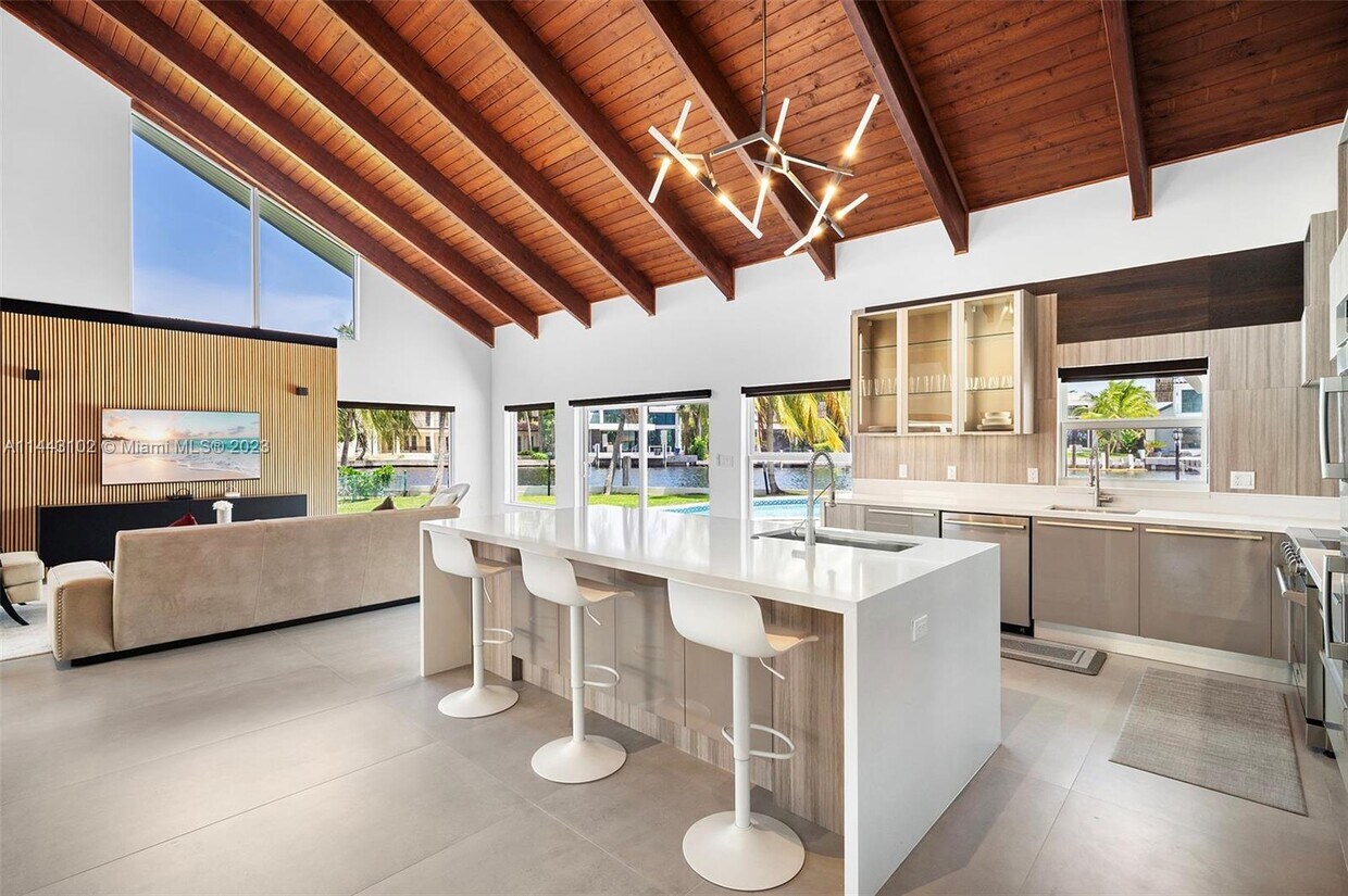 345 Centre Is, Golden Beach, FL 33160 House Rental in Golden Beach