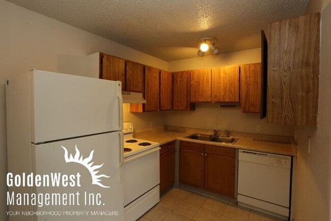 Building Photo - 4955 Jeffreys St