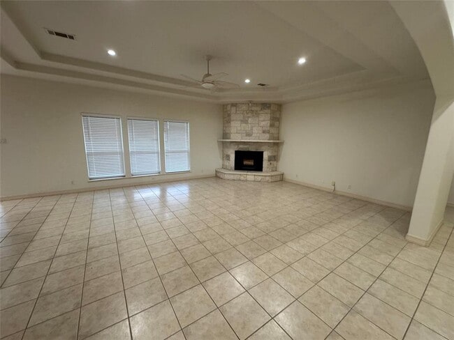 Building Photo - 13700 Madrone Mountain Way