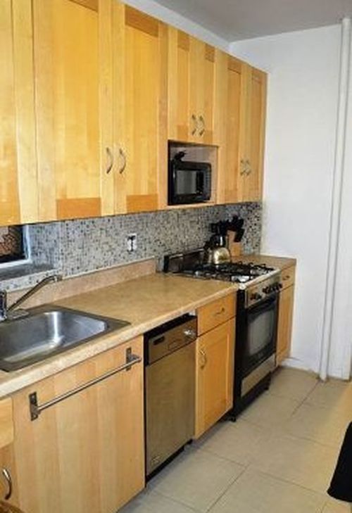 Building Photo - 246 W 108th St