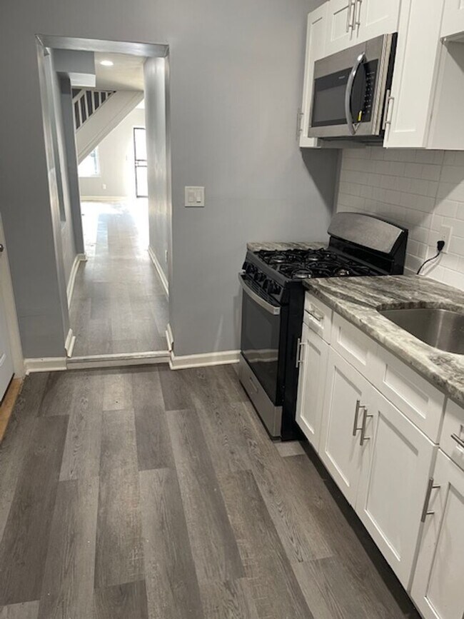 Foto del edificio - Anika Homes 2 Bedroom