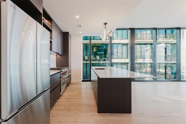 Foto del edificio - 610 Davis St