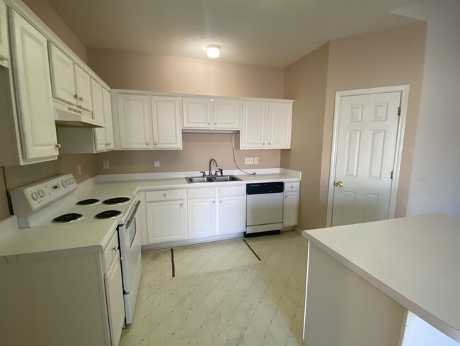 Building Photo - 3952 Gavick Dr