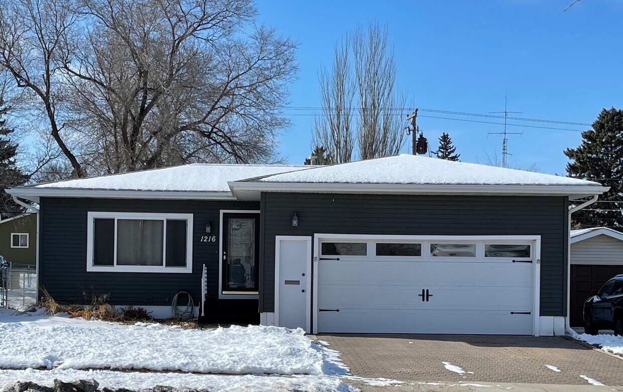 Foto principal - 1216 6th St SW