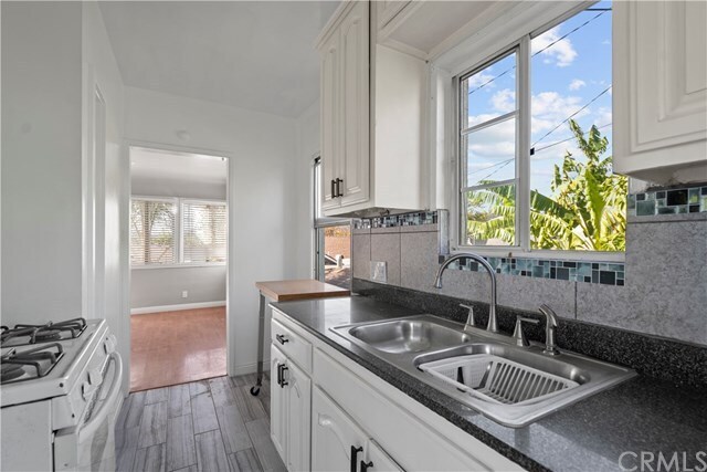 Building Photo - 3833 Revere Ave
