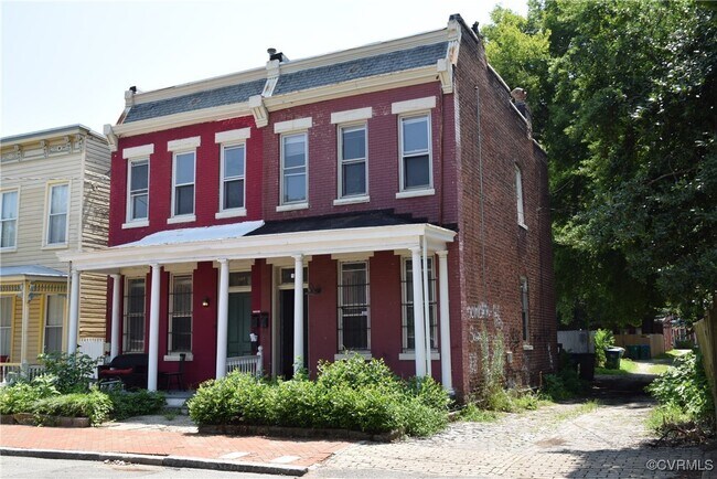 Building Photo - 505 St James St