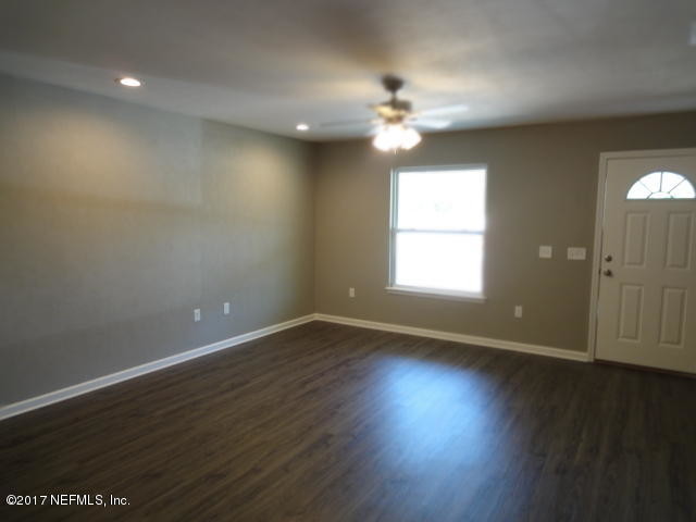 Building Photo - 913 Southern Villa Dr