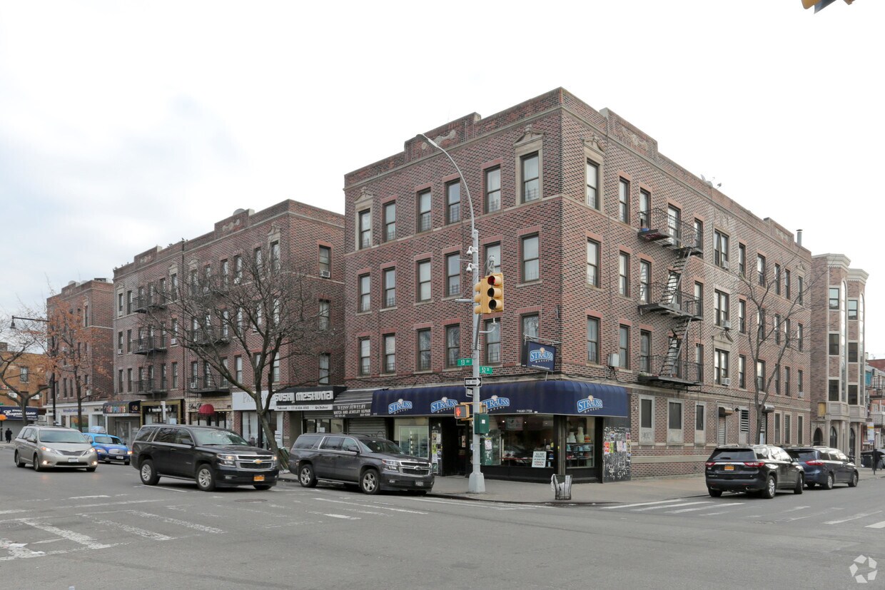Primary Photo - 5115 13th Ave