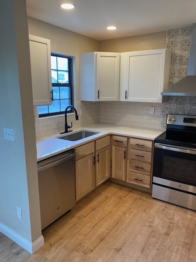 Building Photo - 5286 Brandy Oaks Ln