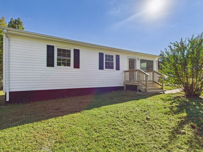 Foto del edificio - 11001 Reedy Branch Rd