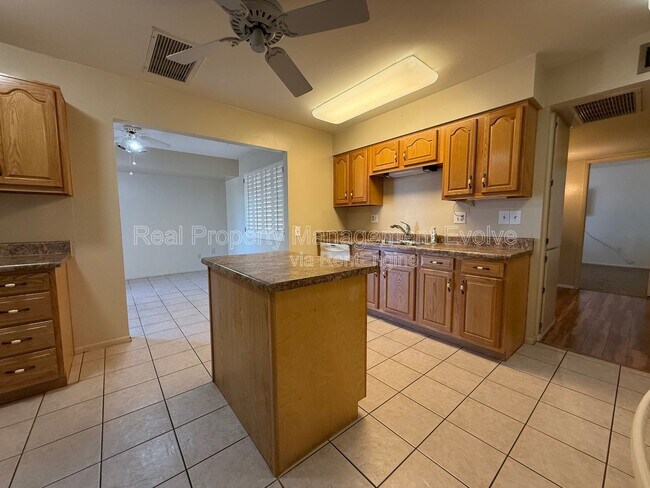 Foto del edificio - 17026 N 96th Ave