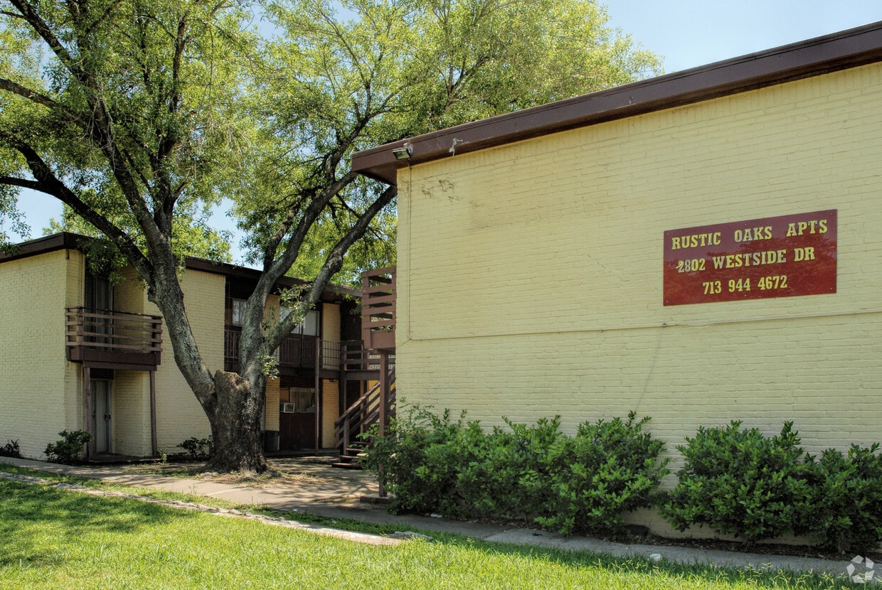 Rustic Oaks Apartments - The Oberon