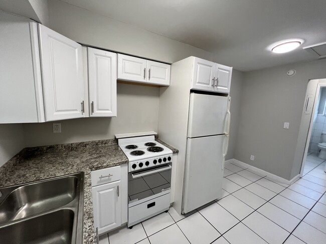 Foto del edificio - 121 SW 15th St
