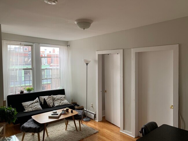 Foto del edificio - 145 Endicott St