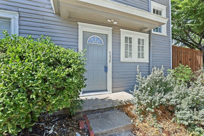 Foto del edificio - 4037-4039 Roswell St