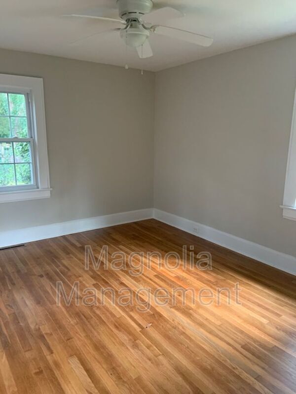 Foto del edificio - 215 Southern Ave