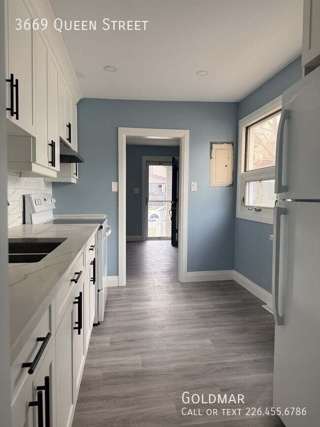 Building Photo - The perfect family home with large yard