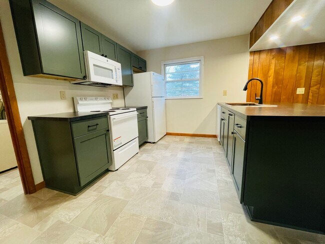 Foto del edificio - Newly Updated 3 Bed House!