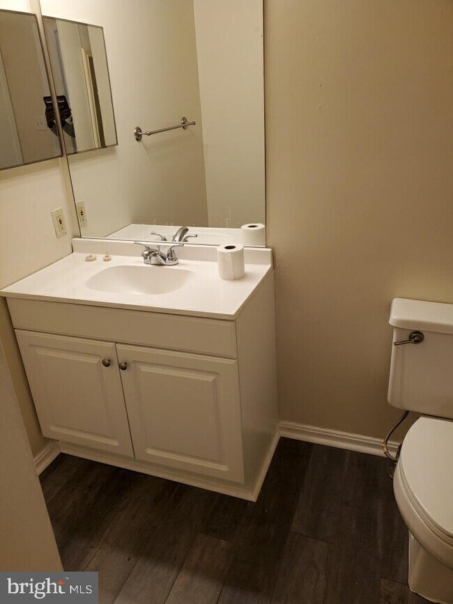 Building Photo - 1216 W Lafayette Ave