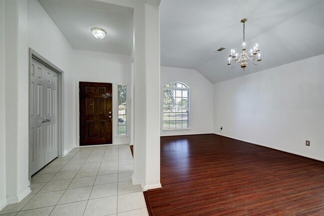 Foto del edificio - 17407 Winfield Square