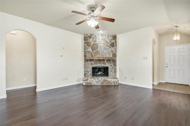 Building Photo - 9001 Tumbleweed Dr