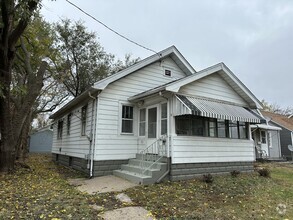 Building Photo - 109 E Virginia Ave