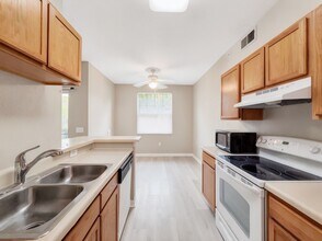 Building Photo - 7940 Preserve Cir