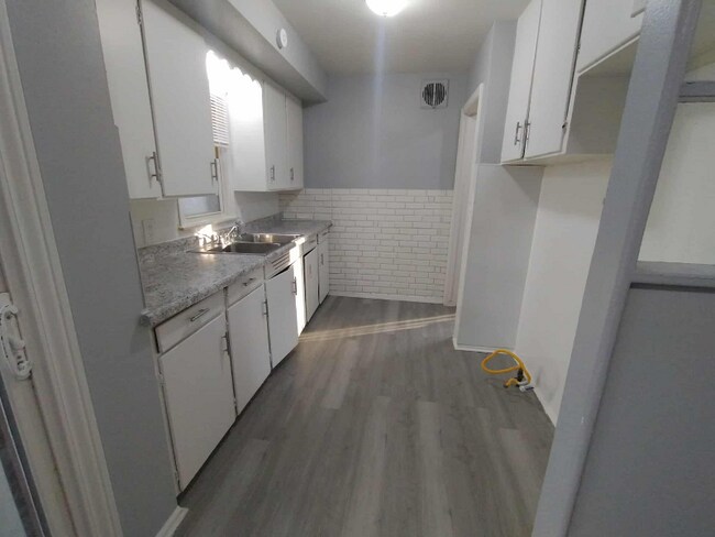 Foto del edificio - 5406 Laurene St