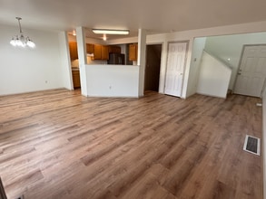 Building Photo - 3604 Decathlon Pkwy