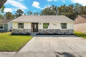 Building Photo - 2806 Cedaridge Dr
