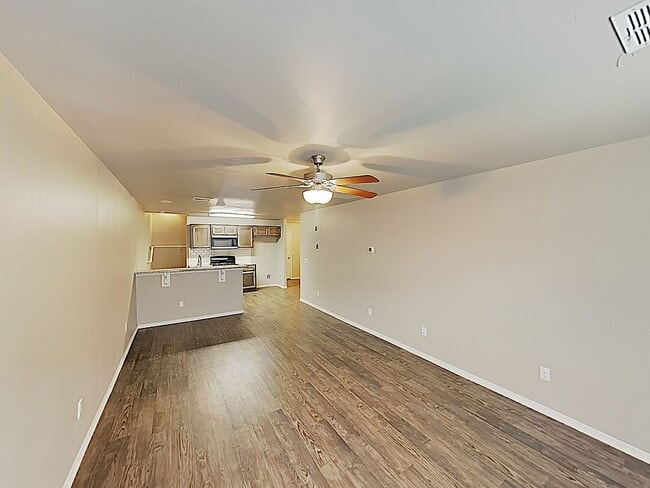Building Photo - 2117 Buena Vida Ln
