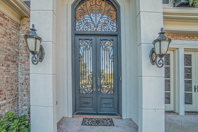 Building Photo - 824 Legends Glen Ct