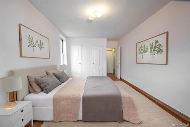 Foto del edificio - 65-65 Wetherole St