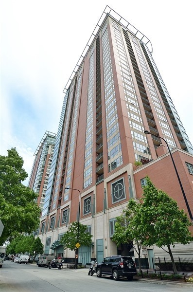 Foto principal - 415 E North Water St