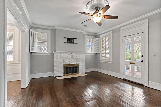 Building Photo - Home for rent in Cloverdale