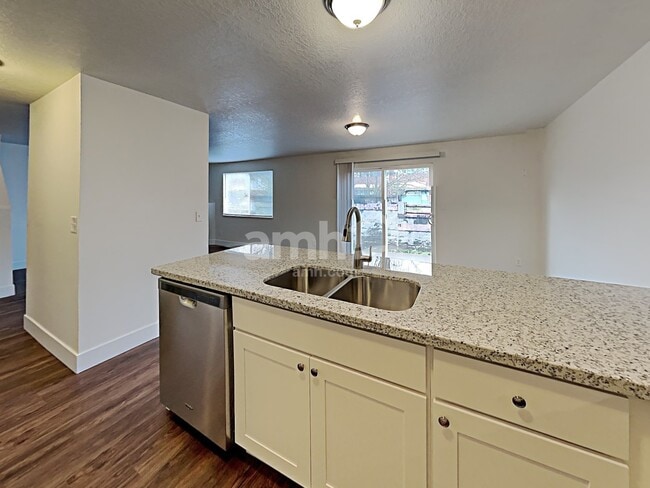 Foto del edificio - 16986 SW Steele Way