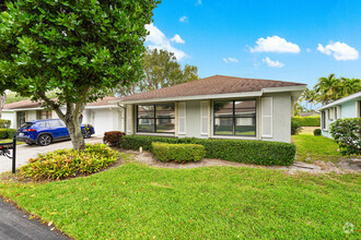 Building Photo - 9815 Pecan Tree Dr