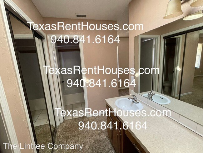 Foto del edificio - 3 br, 2 bath House - 5134 Langford