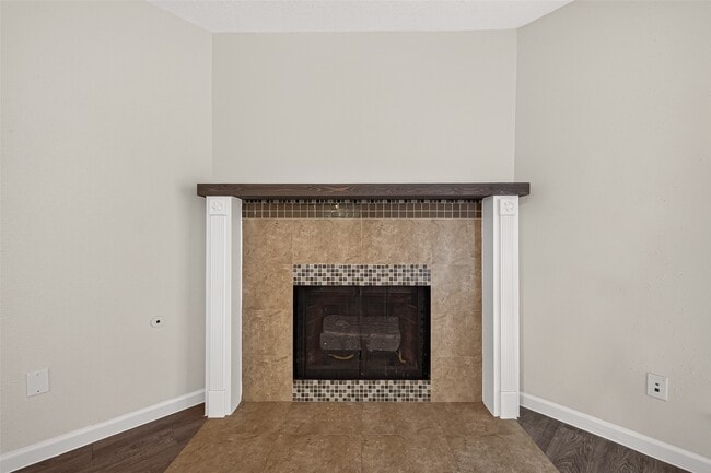 Building Photo - 7407 Cortes Dr