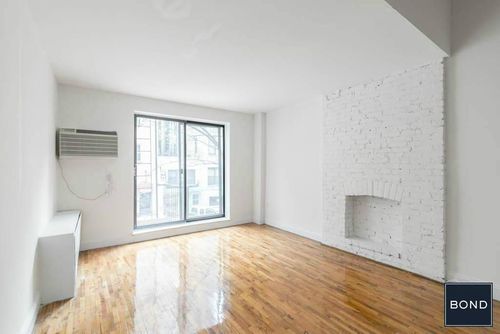 Building Photo - 405 E 87th St