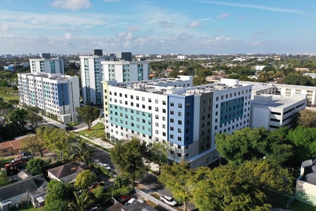 Building Photo - Three Round Tower B&C