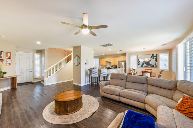 living room - 82562 Carrara Ct