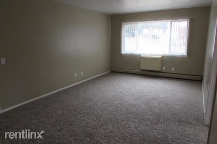 Building Photo - 645 Skyview Pl