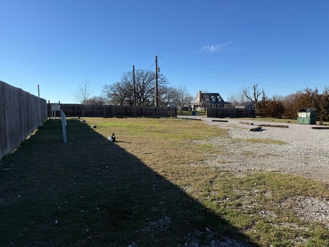 Building Photo - 3130 N Cardinal Rd