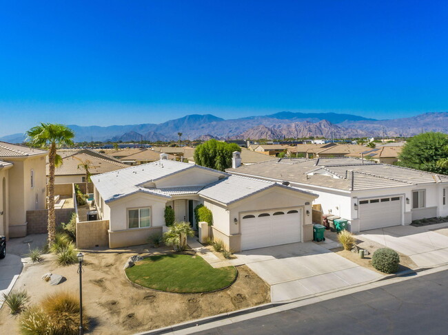 Building Photo - 79165 Olite Ct