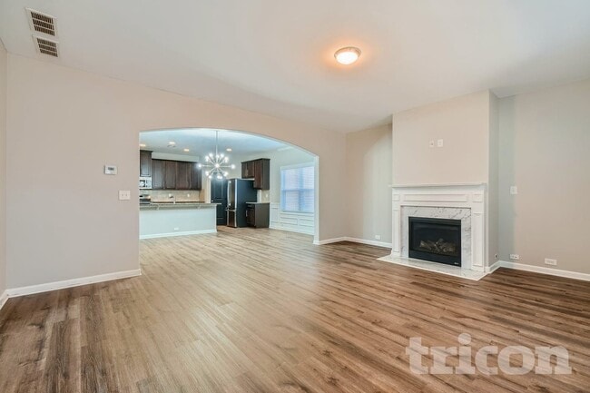 Building Photo - 3919 King Fisher Dr