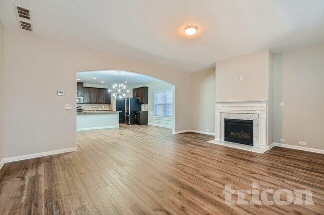 Foto del edificio - 3919 King Fisher Dr