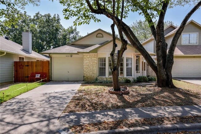 Foto del edificio - 16803 Pocono Dr