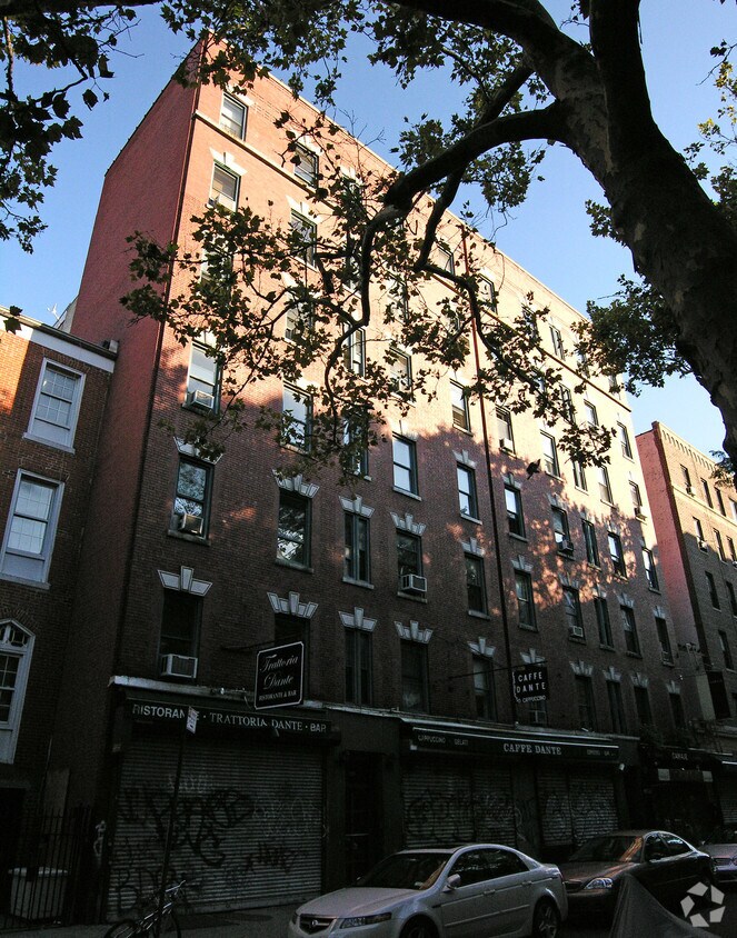 Building Photo - 79 MacDougal St